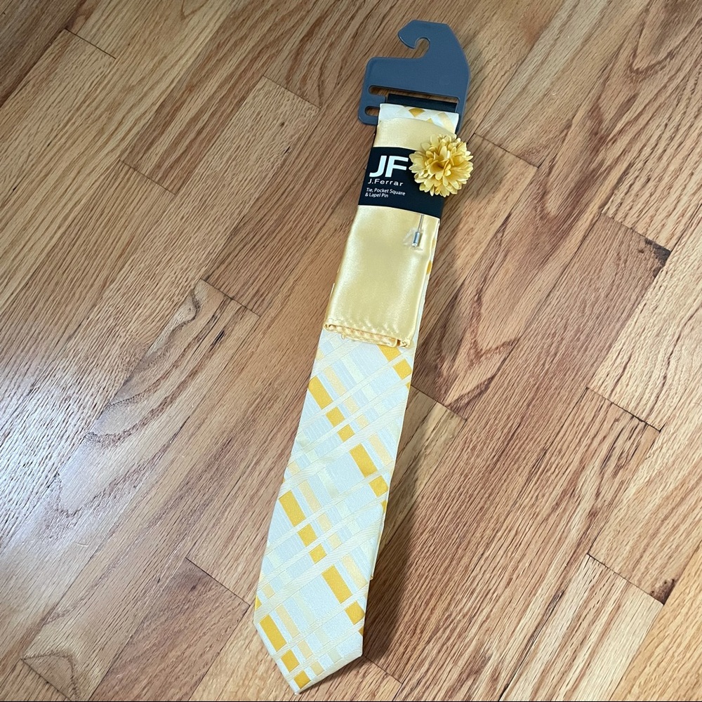 NEW JF J. Ferrar Yellow Tie, Pocket Square & Lapel Pin